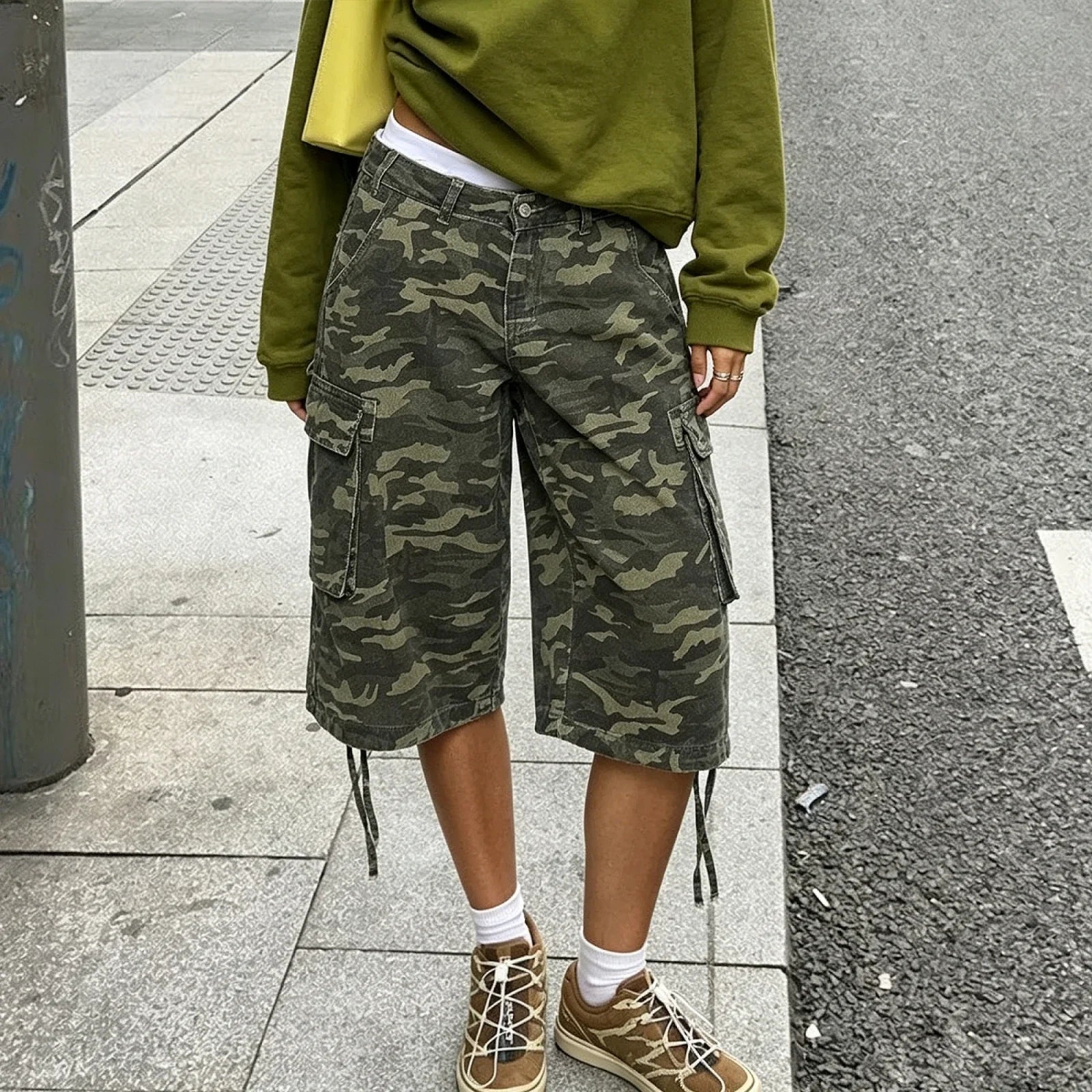 Stylish Women's Cargo Capri Pants
